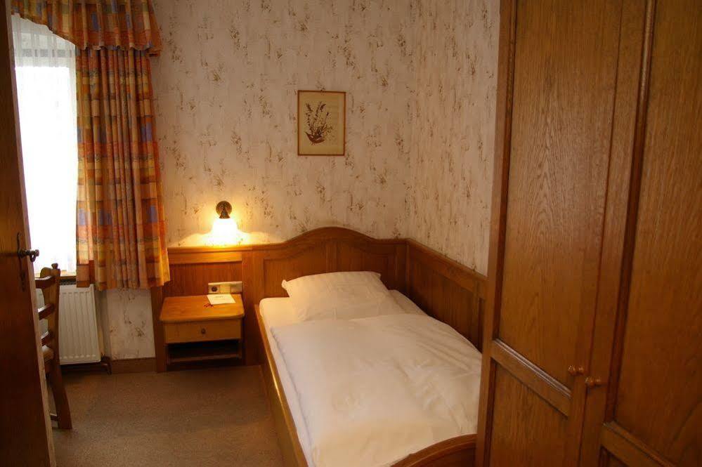 Hotel Alter Posthof Spay Exterior photo